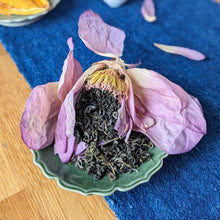 Load image into Gallery viewer, AYT_LotusFlowerTea_opened