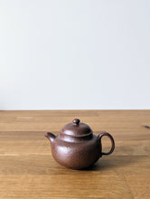 Load image into Gallery viewer, petite_teapot_quynh_front