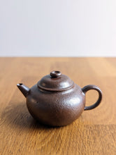 Load image into Gallery viewer, AYT_Button teapot_Quynh_front.jpg
