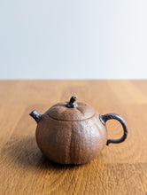 Load image into Gallery viewer, AYT_pumpkin teapot_Quynh_front.jpg
